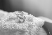 孕婦夢到別人結(jié)婚的寓意與解讀，孕婦夢到別人結(jié)婚的寓意與解析