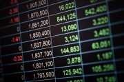 如何在期貨市場中進(jìn)行有效的數(shù)據(jù)分析？