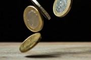 如何理解黃金的含義？這種黃金類型對(duì)投資決策有何影響？