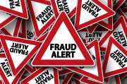 違規(guī)賣(mài)出500股，收益245元，他收到警示函：計(jì)入誠(chéng)信檔案，提交書(shū)面整改報(bào)告！