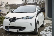 深度解析特斯拉網站流量分析圖，揭秘電動車巨頭的網絡影響力