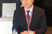 愛康集團創(chuàng)始人、董事長兼CEO張黎剛出席年度管理大會