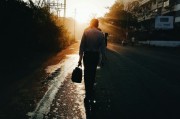 夢中的驚險之旅——一次撞車夢的深度解析，夢中的驚險之旅，撞車夢的深度解析