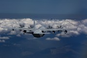 免費(fèi)飛行，探索無(wú)限天空的神秘之旅，無(wú)人飛機(jī)的極限之旅，自由探索宇宙的未知邊界