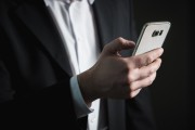 智能手機用戶手冊，如何通過查詢手機流量網(wǎng)站來優(yōu)化你的數(shù)據(jù)使用，在智能手機上優(yōu)化數(shù)據(jù)使用的簡單指南，通過查詢流量網(wǎng)站的方法