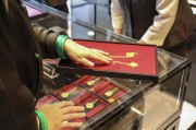 老鋪黃金又漲價(jià)了！這次是耳釘?shù)鹊蛢r(jià)產(chǎn)品，2個(gè)月前剛漲過