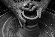 手指上那抹獨特的藝術——免費涂指甲油游戲，指尖上的手工藝，免費涂指甲油游戲讓你的手部藝術品化