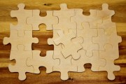 如何理解期貨只做多的策略？這種策略有哪些局限性？
