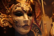化妝游戲——一次寓教于樂(lè)的視覺(jué)盛宴，以畫(huà)筆為師，繪出美麗人生——一次極具創(chuàng)意的化妝游戲