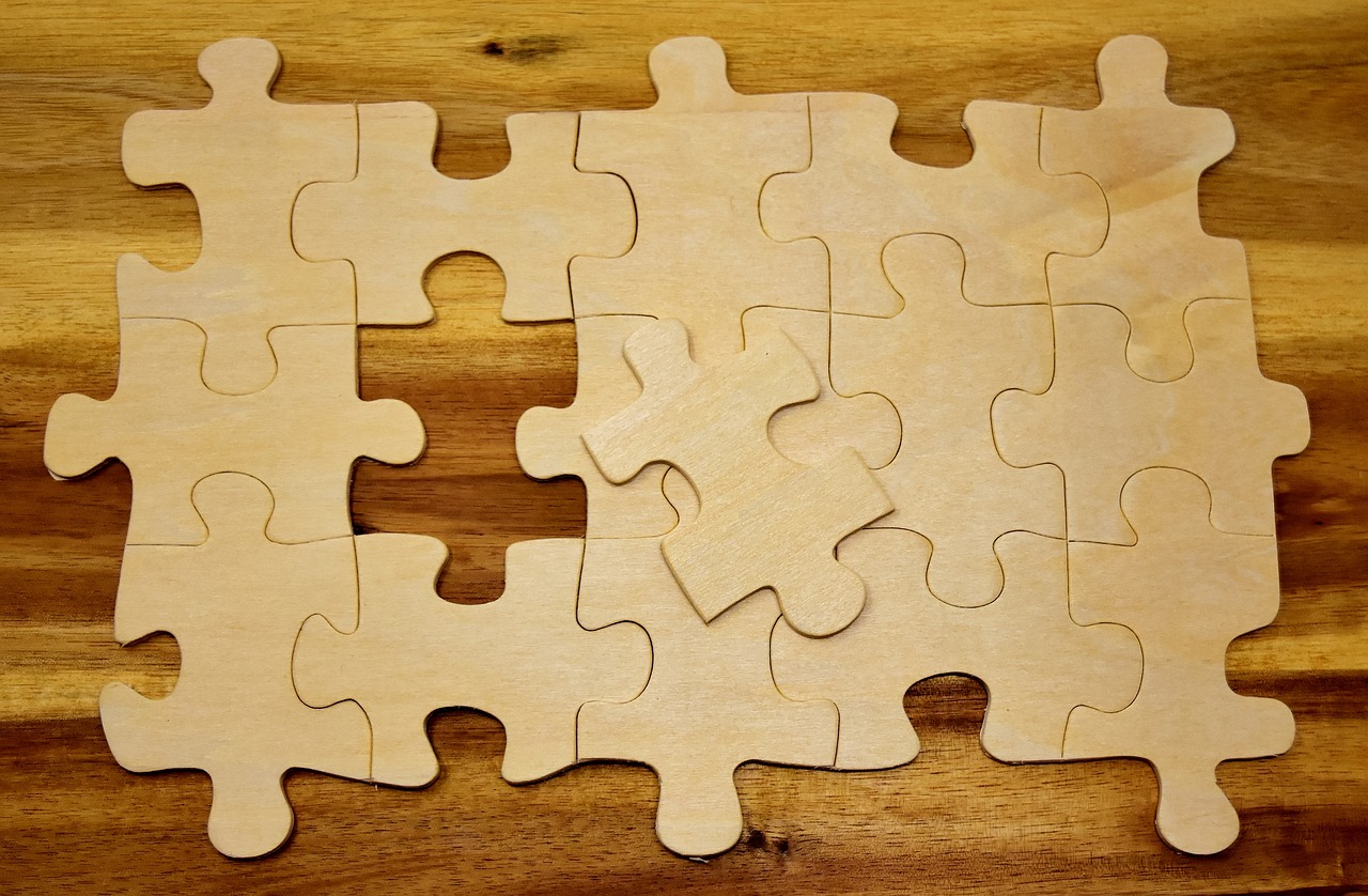 如何理解期貨只做多的策略？這種策略有哪些局限性？