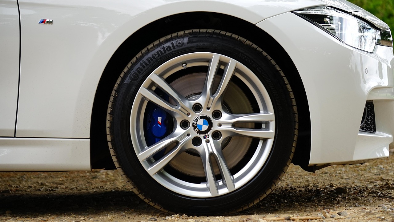汽車專業(yè)網(wǎng)站排名，揭秘汽車行業(yè)信息平臺(tái)的實(shí)力榜單